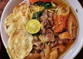 Resep Santap Siang Penggugah Selera, Soto Mie Bogor
