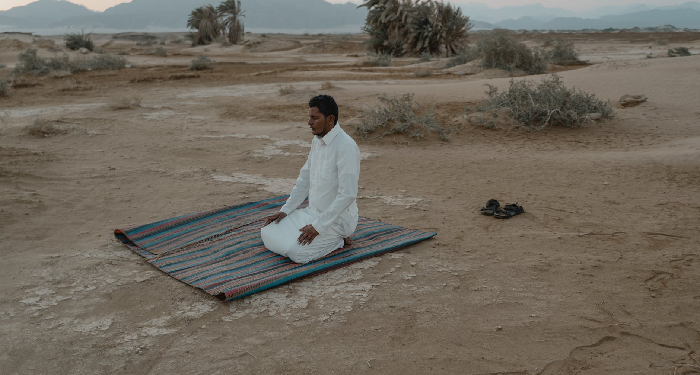 Ragu Ketika Shalat, Tidak Perlu Berwudhu Kembali