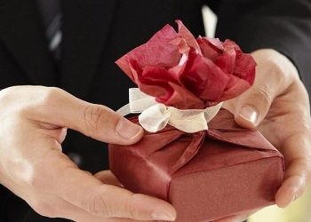 Pro Kontra Ucapan Selamat Hari Raya Non Muslim