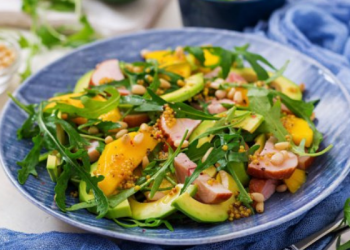 Resep Salad Mangga dengan Ayam Asap, Menu Penutup yang Sempurna