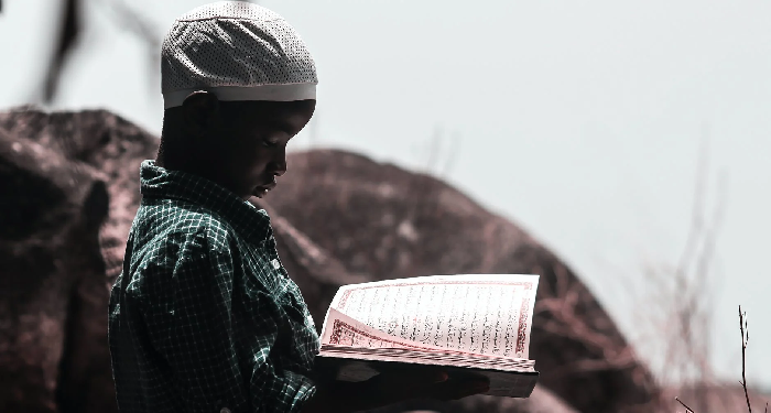 Lima Kebiasaan Terbaik Membiasakan Anak Dekat dengan Alquran