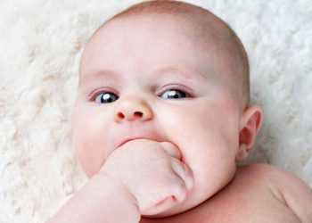 Studi: Kebiasaan Mengisap Jempol Harus Dihentikan pada Usia 6 Tahun