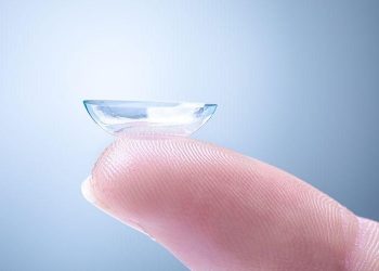 Tip Memakai Softlens Sesuai Warna Kulit