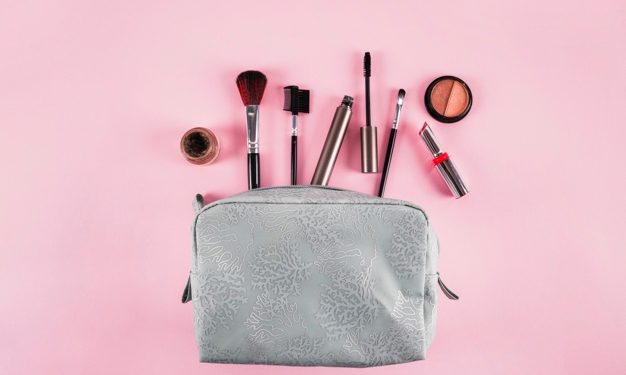 4 Produk Kecantikan yang Wajib Ada di Mobil