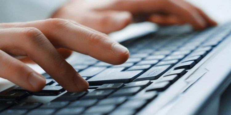 Ternyata, Gejala Parkinson Bisa Dikenali Lewat Cara Anda Mengetik di Keyboard