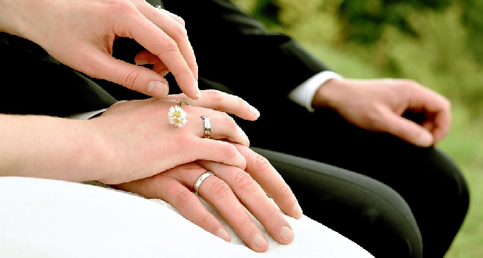 Menikah Itu Berkah dan Mudah