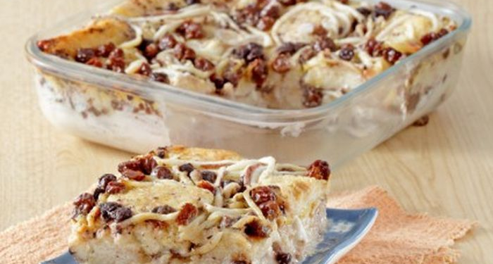 Puding Roti Kismis Kelapa