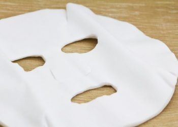 Masker Peel Off dari Tisu, Kamu Wajib Mencobanya di Rumah