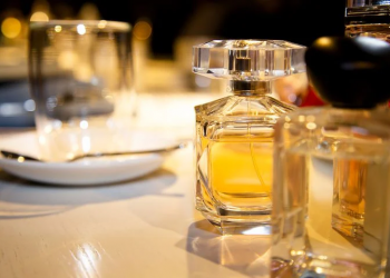 Minyak Wangi Pertama di Dunia