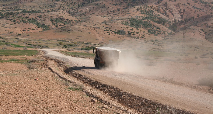 Debu, Tanah yang Mensucikan
