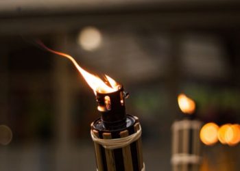 Belajar menjadi minyak dalam obor