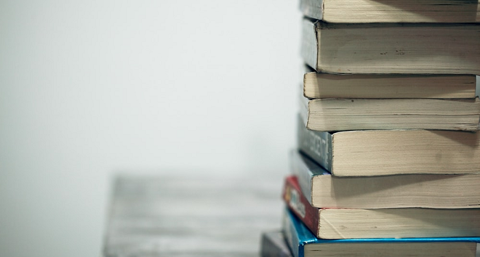 Jadilah Kitab Walau Tak Ada Judulnya