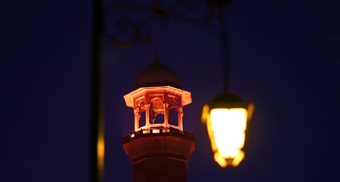 Membantah dan Berdebat Dapat Menghilangkan Cahaya Ilmu