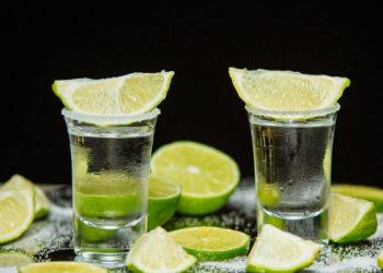 Gunakan Bahan Dapur Untuk Scrub Wajah Alami