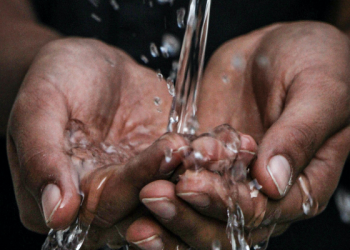 Manfaat Mendengarkan Murotal Alquran