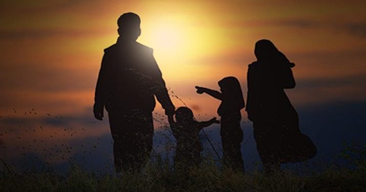 Ayah Bunda, terkadang kita memberikan banyak aturan dan berusaha keras mendisiplinkan anak dengan berbagai cara. Kita begitu ingin memiliki anak yang baik