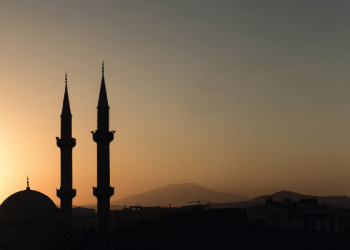 Manfaat Mendengarkan Murotal Alquran