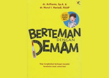 Buku berteman dengan demam