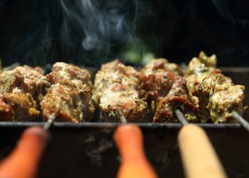 Sate Maranggi RM Ciganea, Daging Empuk dengan Bumbu Meresap, Rasanya Tak Terlupakan