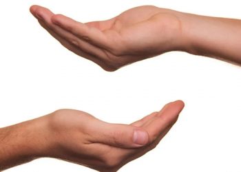 Bersedekah untuk Memperbaiki Akhlak Anak