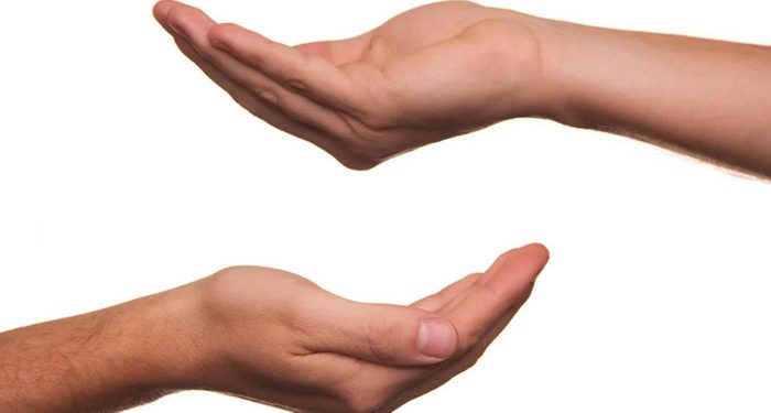 Bersedekah untuk Memperbaiki Akhlak Anak