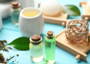 Tea tree oil membantu mengobati jerawat