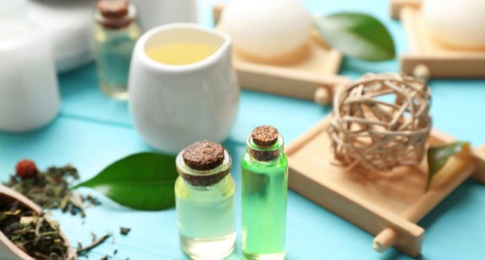 Tea tree oil membantu mengobati jerawat