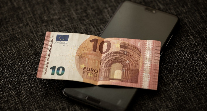 Bolehkah Anak Mengambil Uang Orang Tuanya Tanpa Izin