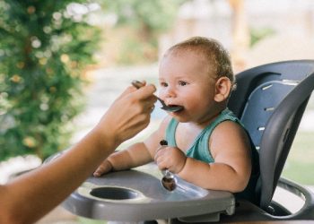 Bunda, Ketahui 4 Kekeliruan dalam Pemberian MPASI