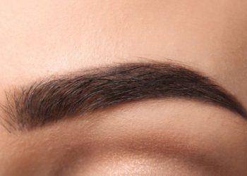 Cara Mudah Tebalkan Alis Hanya dengan Bahan di Dapur