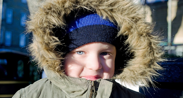 Bunda, Yuk Ketahui Tahap Kemampuan si Kecil dalam Berpakaian