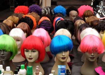 Hukum Memakai Wig dan Konde