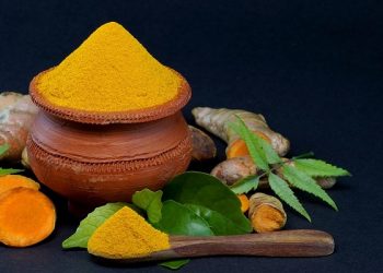 Terapkan Kunyit Agar Kulit Wajah Sensitif Tetap Cantik