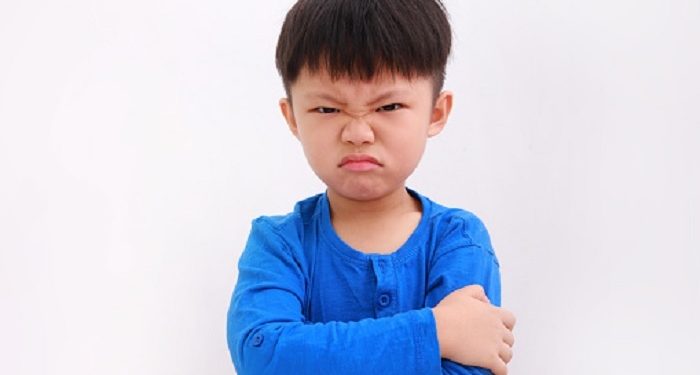 4 Cara Mengatasi Anak Agresif