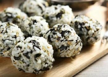 Ide Bekal Keluarga: Bola-Bola Nasi ala Korea