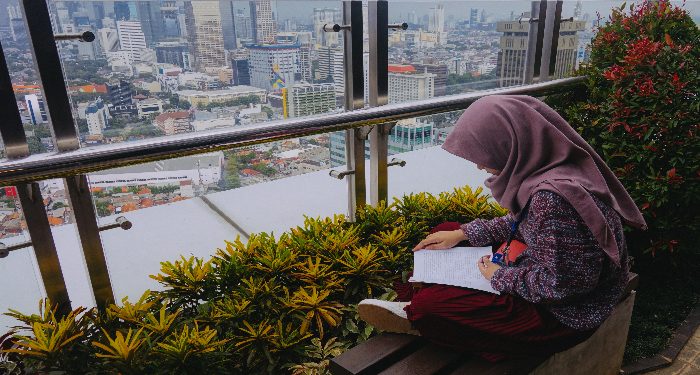 Ibu, role model anak untuk berhijab syar`i