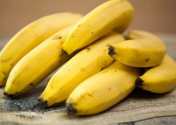 Masker pisang untuk menghilangkan bekas jerawat