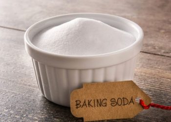 Selain untuk pengembang kue, Baking soda bisa dijadikan bahan pembersih