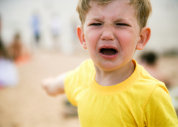 Saat Anak Tantrum, Ini yang Harus Orang tua Lakukan