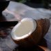 6 Manfaat Kesehatan Daging Kelapa