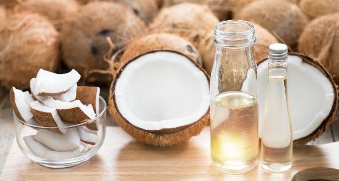 Minyak kelapa untuk kecantikan rambut