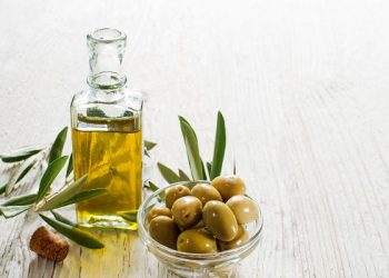 Minyak alami untuk kulit halus bercahaya