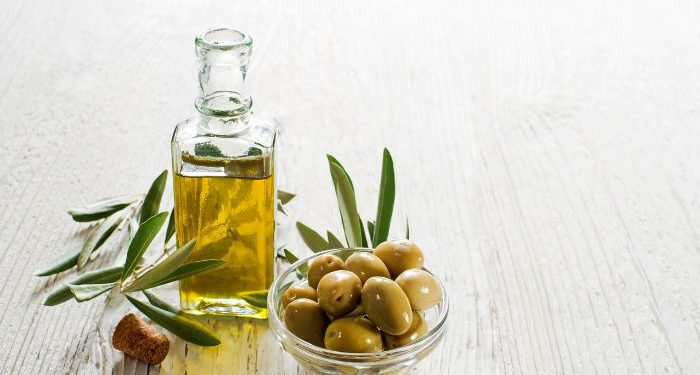 Minyak alami untuk kulit halus bercahaya