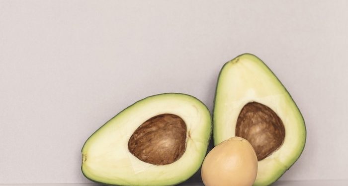 Merawat Wajah dengan Masker Biji Alpukat
