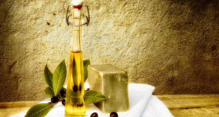 5 Treatment Kecantikan Menggunakan Minyak Zaitun Sekelas Perawatan di Spa