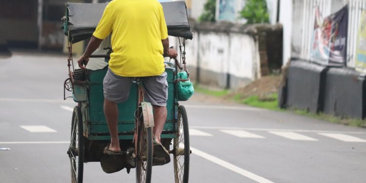 Infak Tukang Becak yang Bikin Haru DKM Masjid Jogokariyan