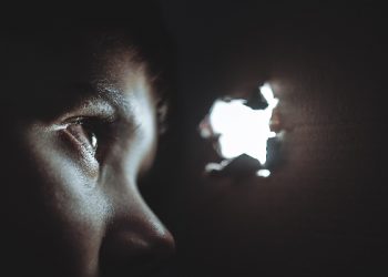 Menyembunyikan kebaikan