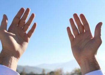 Salah satu adab murid kepada guru