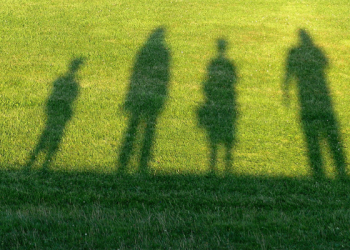 Jarang Komunikasi dengan Keluarga Besar, Bolehkah?