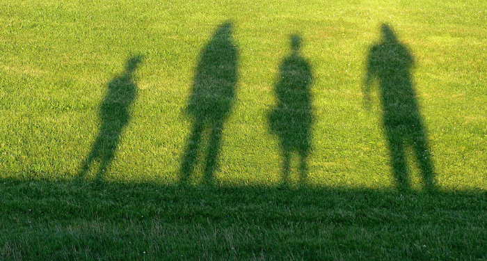 Jarang Komunikasi dengan Keluarga Besar, Bolehkah?